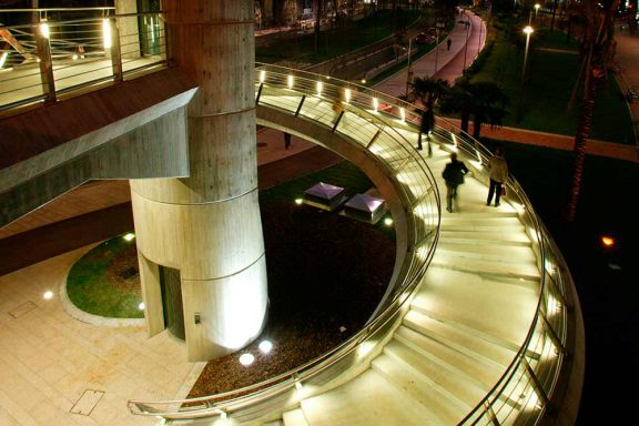 Escaleras Puente Deusto