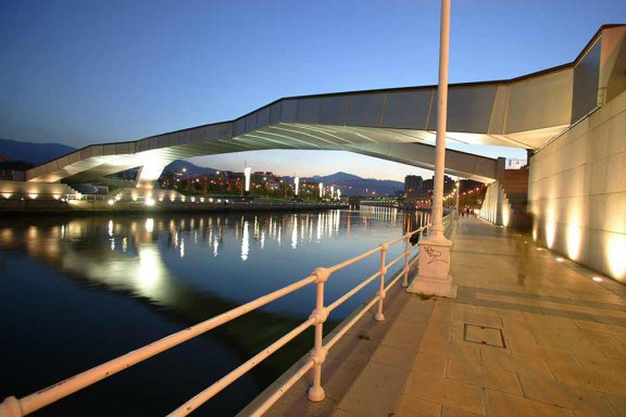 Pasarela Pedro Arrupe